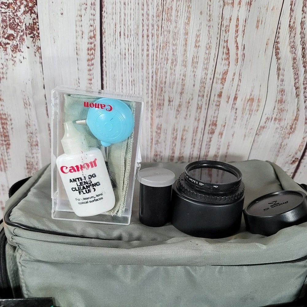 Canon EOS 620 650 SLR 35mm Film Camera with Sigma 28-70mms Flash Bag Accessories